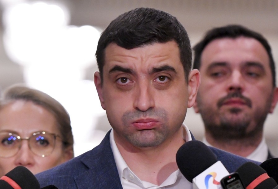 Miza reală a unei inițiative fără sorți de izbândă: de ce vrea AUR modificarea Constituției în privința alegerilor anticipate