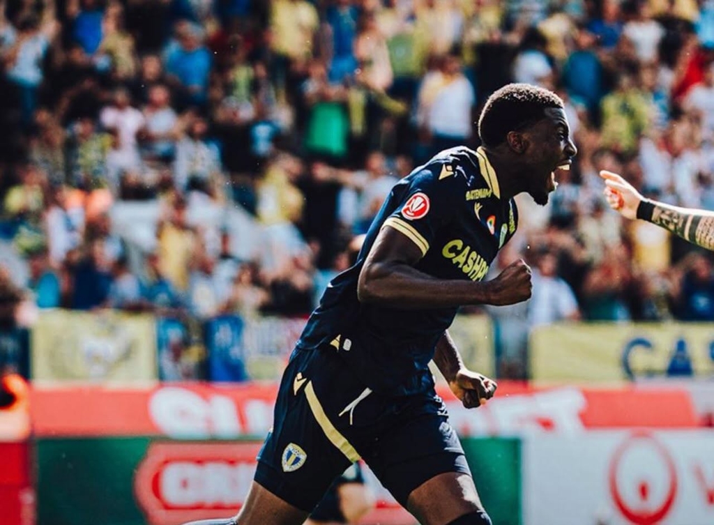 S-a terminat Petrolul - Corvinul: echipa revelație din Superliga a urcat pe locul doi