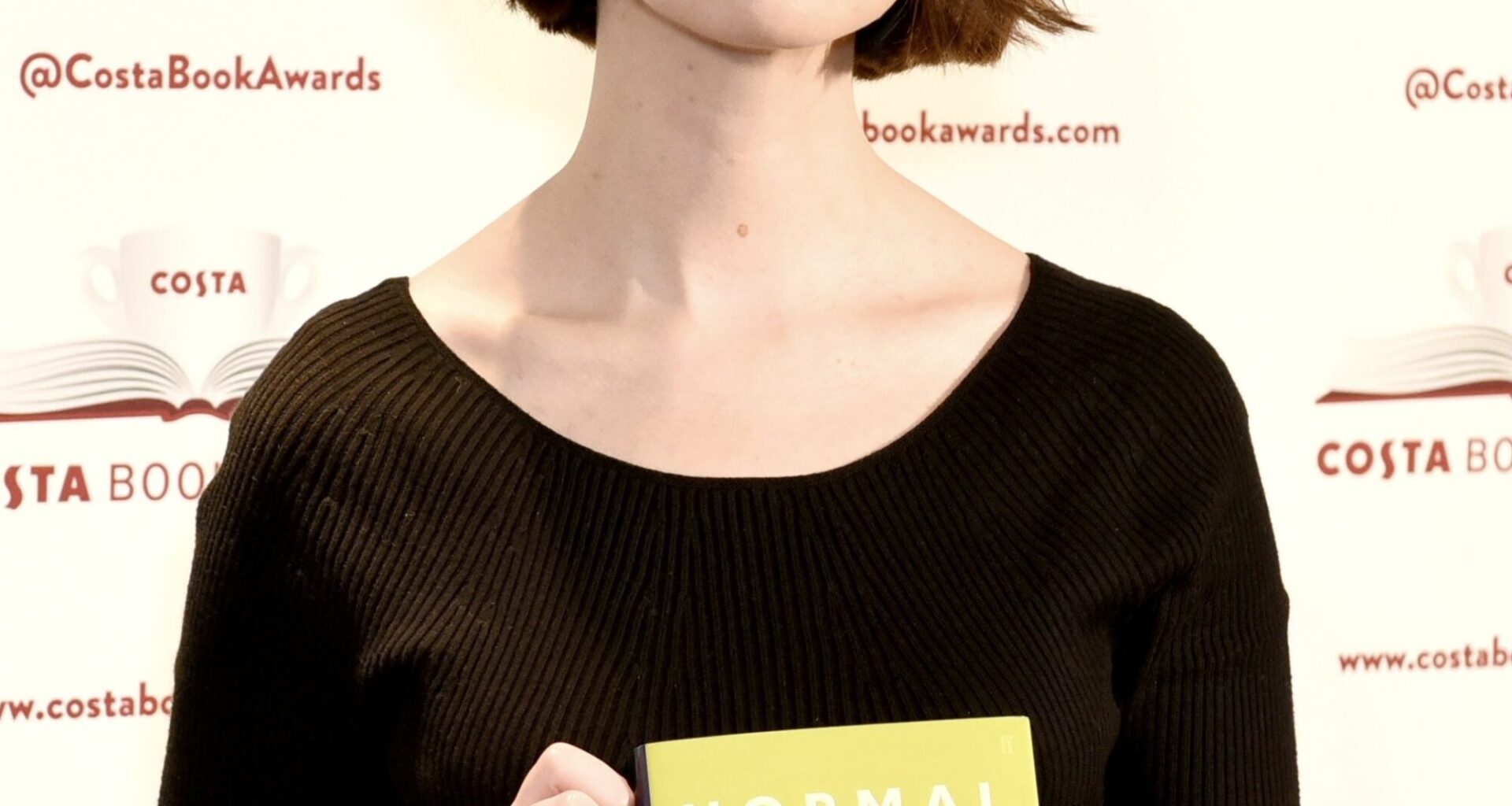 Cărțile lui Sally Rooney nu vor mai fi vândute în Marea Britanie din cauza sprijinului său pentru Palestine Action