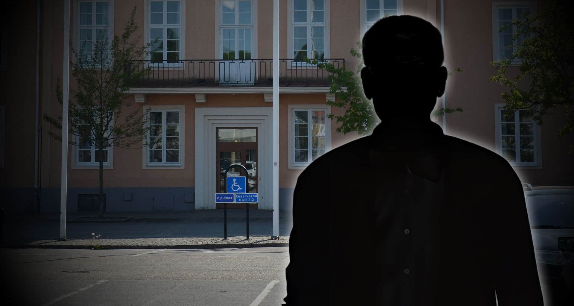 En konsult i Vara kommun godkände sina egna fakturor för miljonbelopp