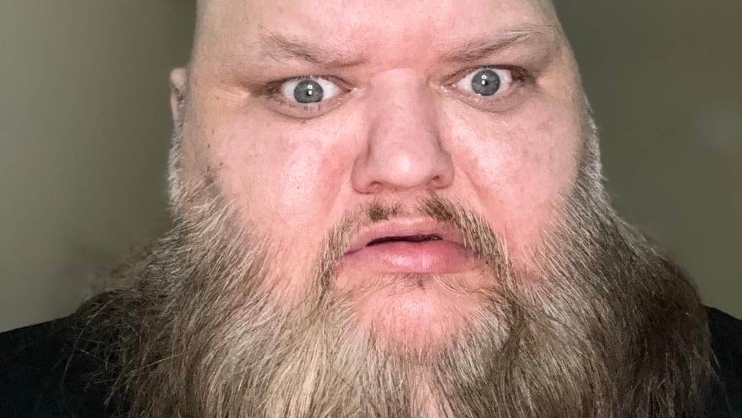 Kanelbulleprofilen John Crawley – KingBeardX – är död | Nöje