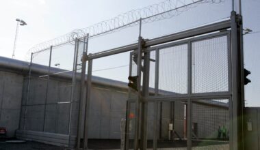 Fångvaktare på Salberga klarar inte närkamp