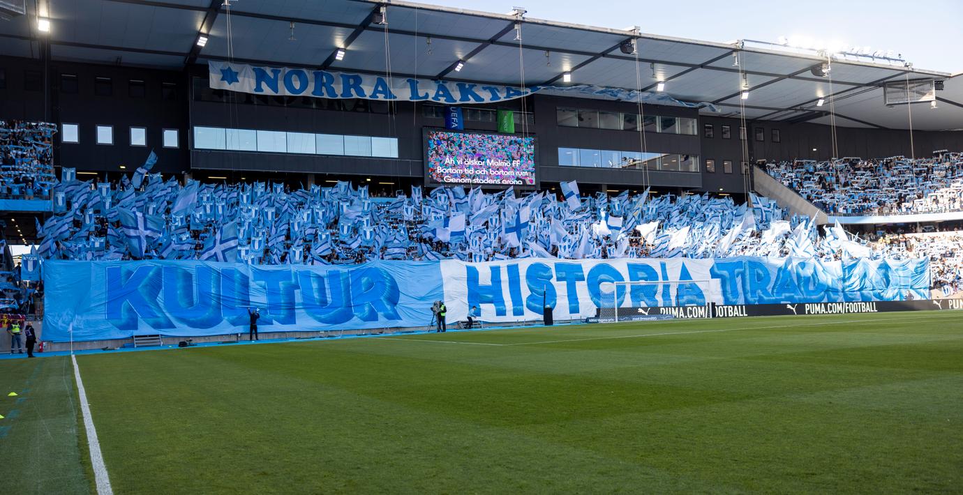 Svenska supportrar skickas hem från Danmark