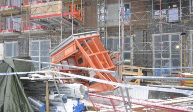 Tre personer åtalas för hissolyckan i Sundbyberg