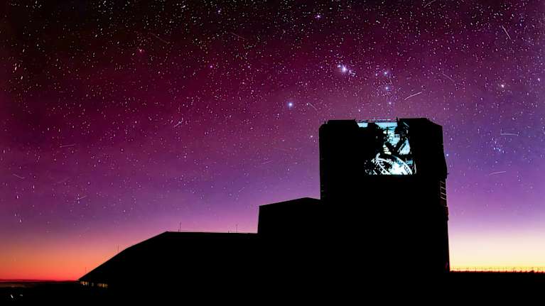 Vera Rubin-observatoriet vid solnedgången.