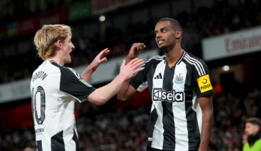 Newcastle ”besvikna” på Isak – nekar till säljlöfte