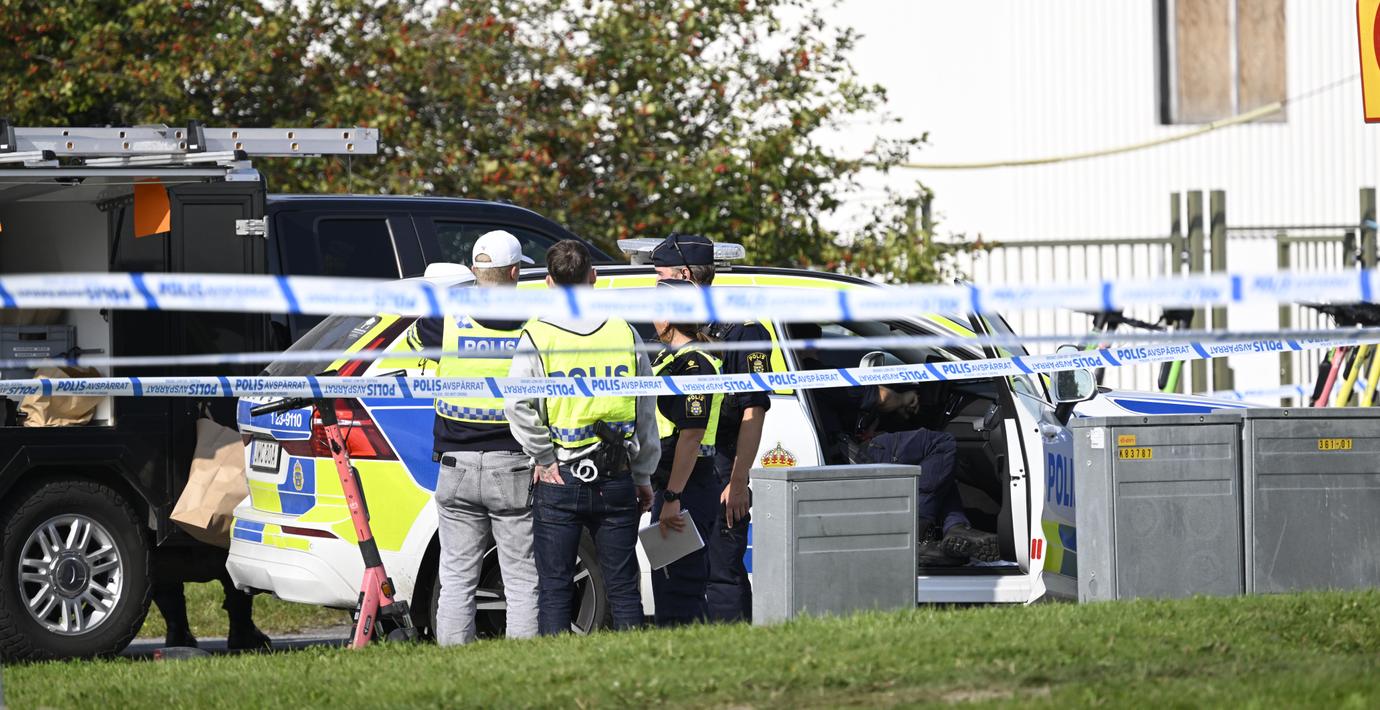 En begärs häktad efter mordet vid moskén i Örebro