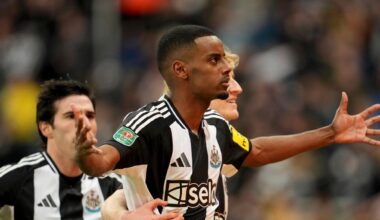 Newcastle-fansen hånade Isak: ”En girig jävel”