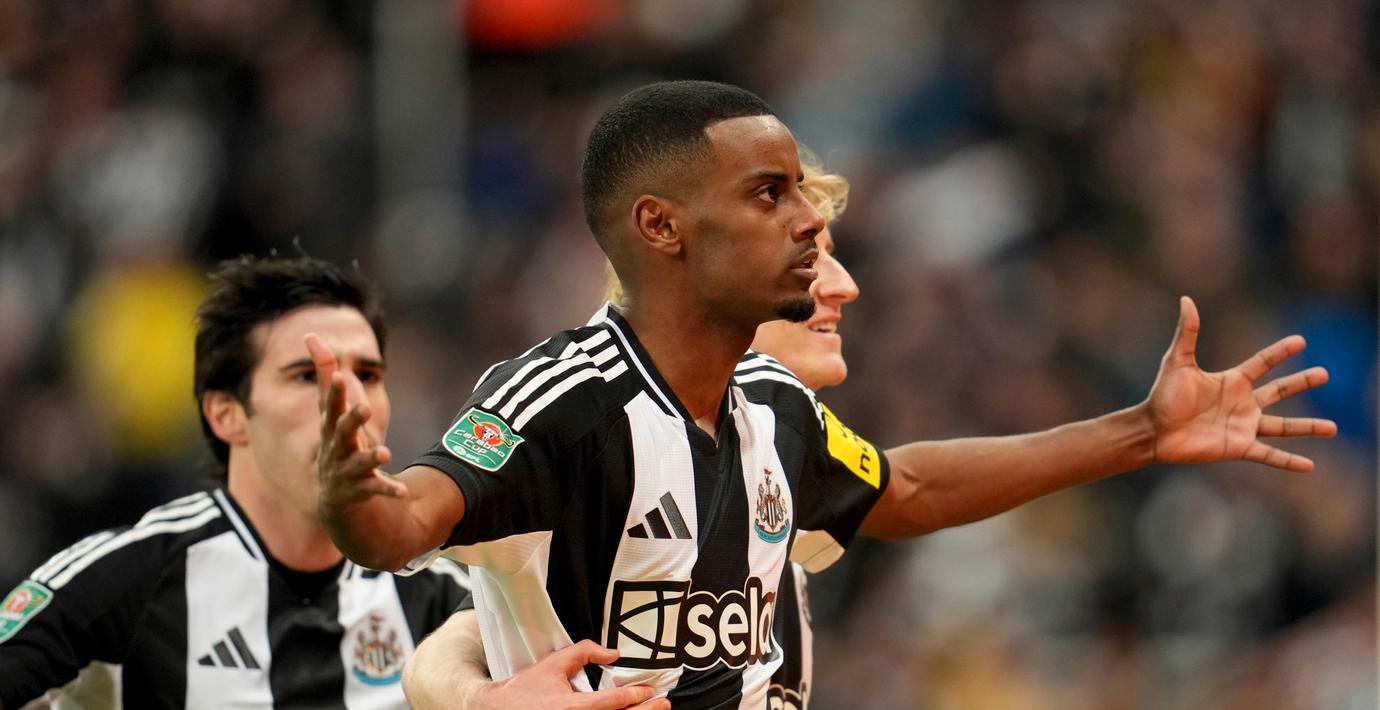Newcastle-fansen hånade Isak: ”En girig jävel”
