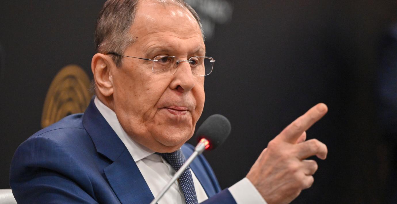 Lavrov: ”Väst vill blockera fredssamtal”