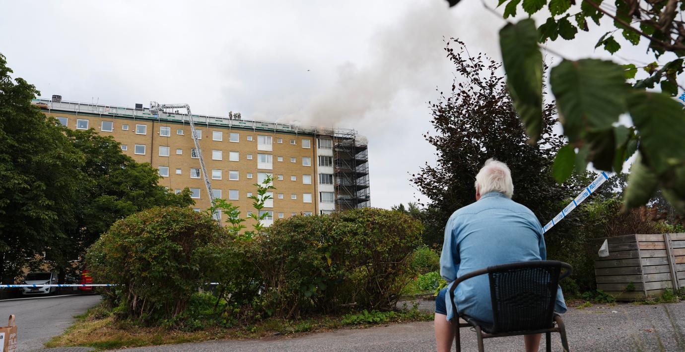 Risk för takras efter brand i Göteborg