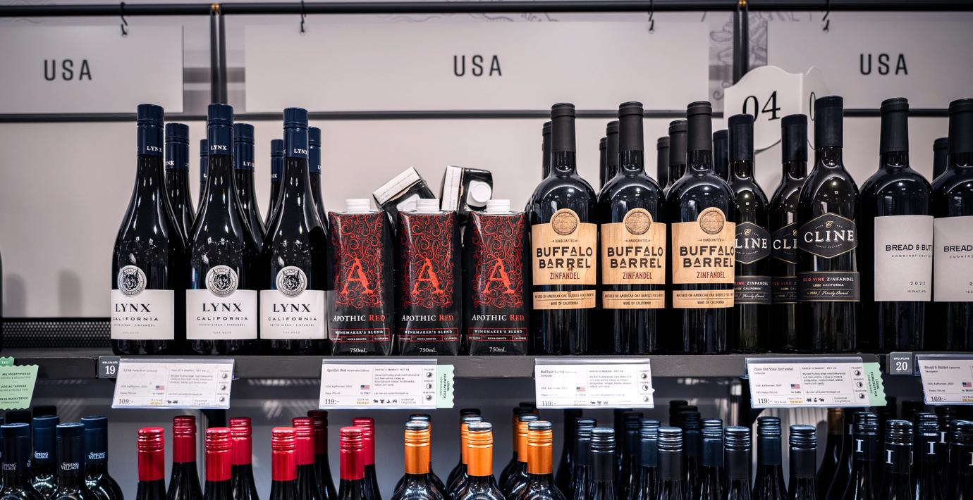 Svenskar fortsätter bojkotta USA – vinförsäljning rasar