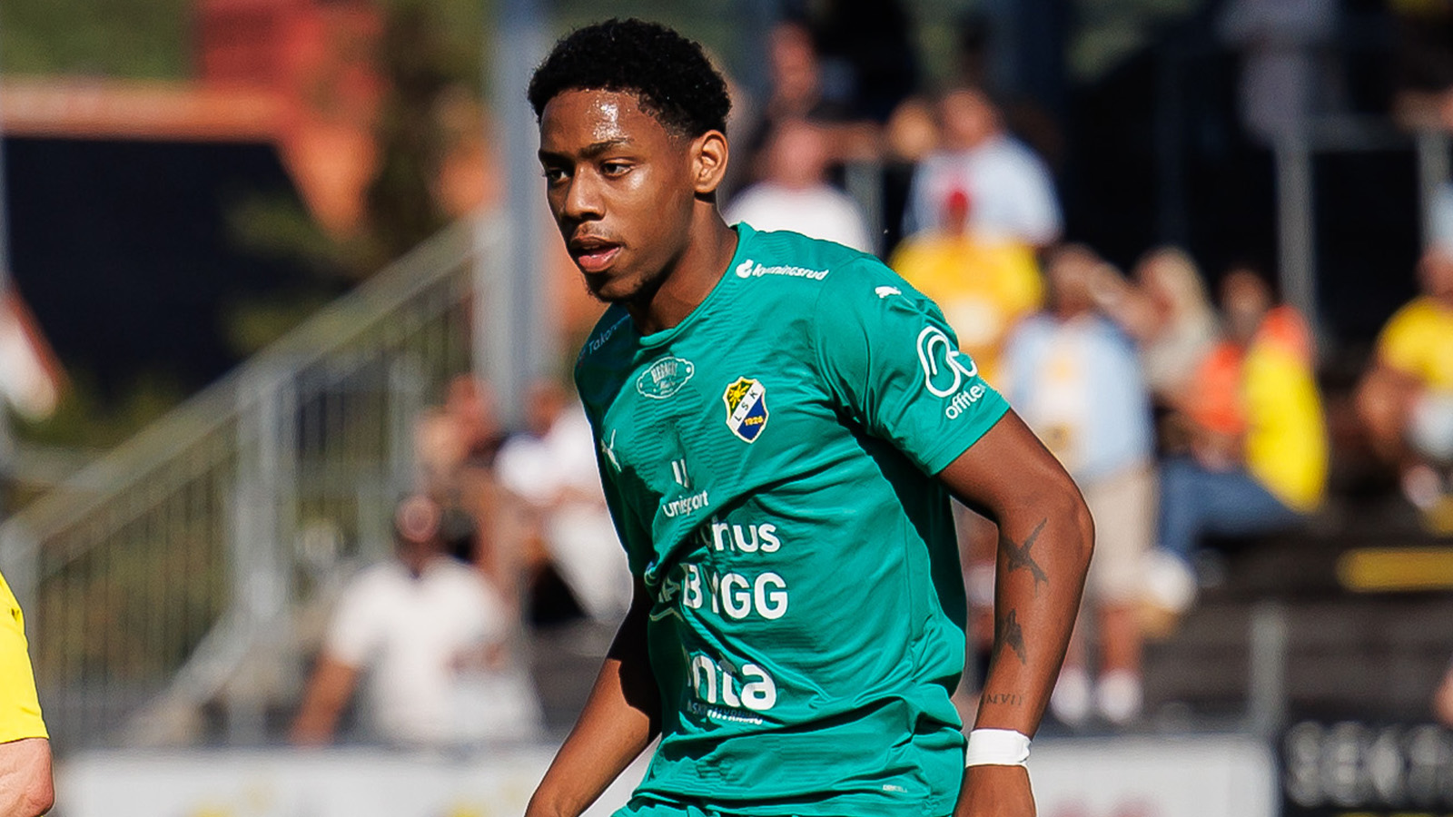 Uppgifter: Adrian Helm väljer AIK