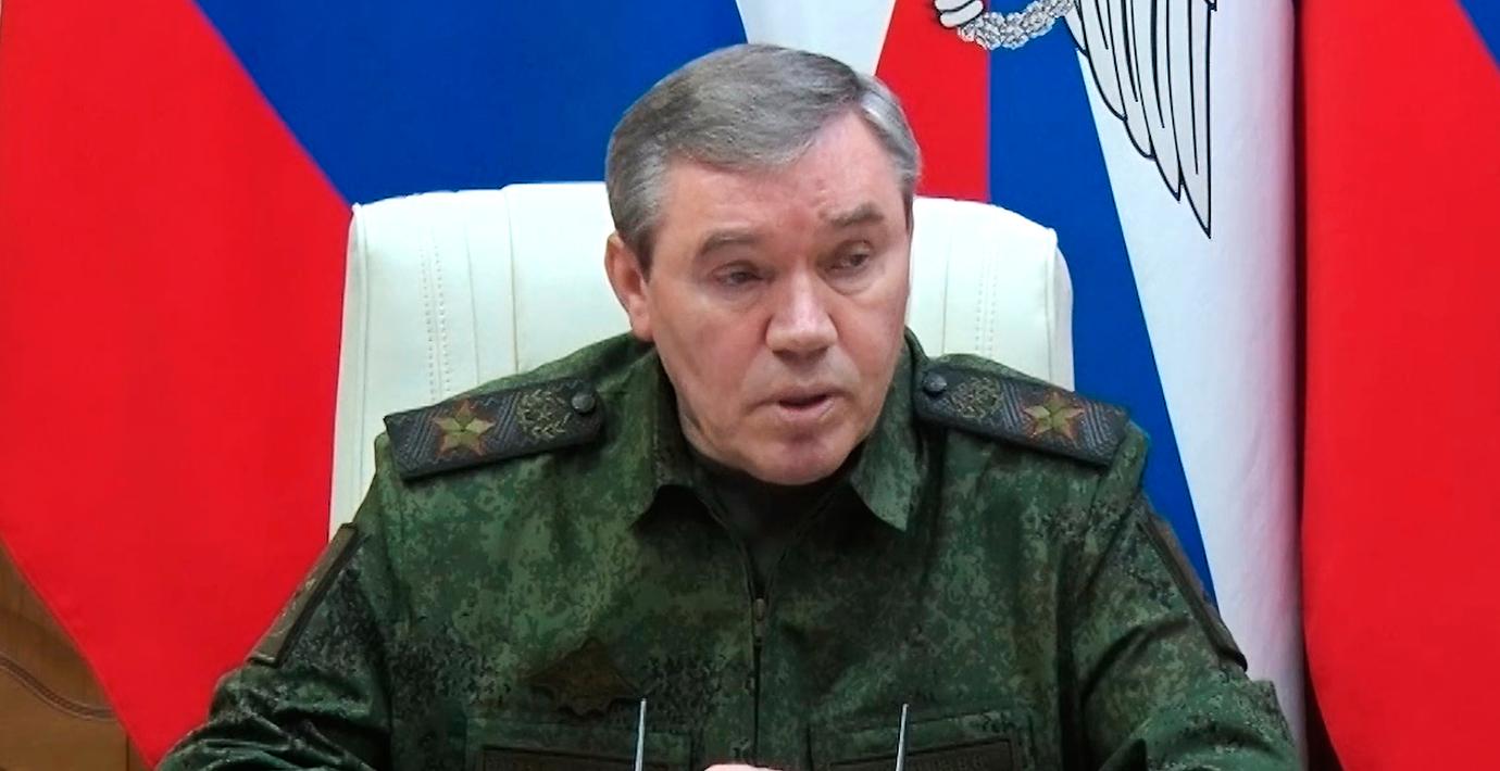 Rysslands försvarschef: Inget stopp på kriget