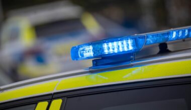 Pojke kidnappades utanför polishus – sju åtalas