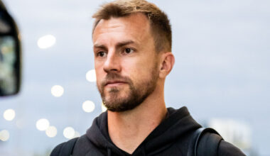 250706 Målvakten Ricardo Friedrich från Malmö FF under lagets resa från Malmö till Tbilisi inför UEFA Champions Leagues första kvalomgångsmatch mellan FC Iberia 1999 och Malmö FF den 6 juli 2025 i Tbilisi.