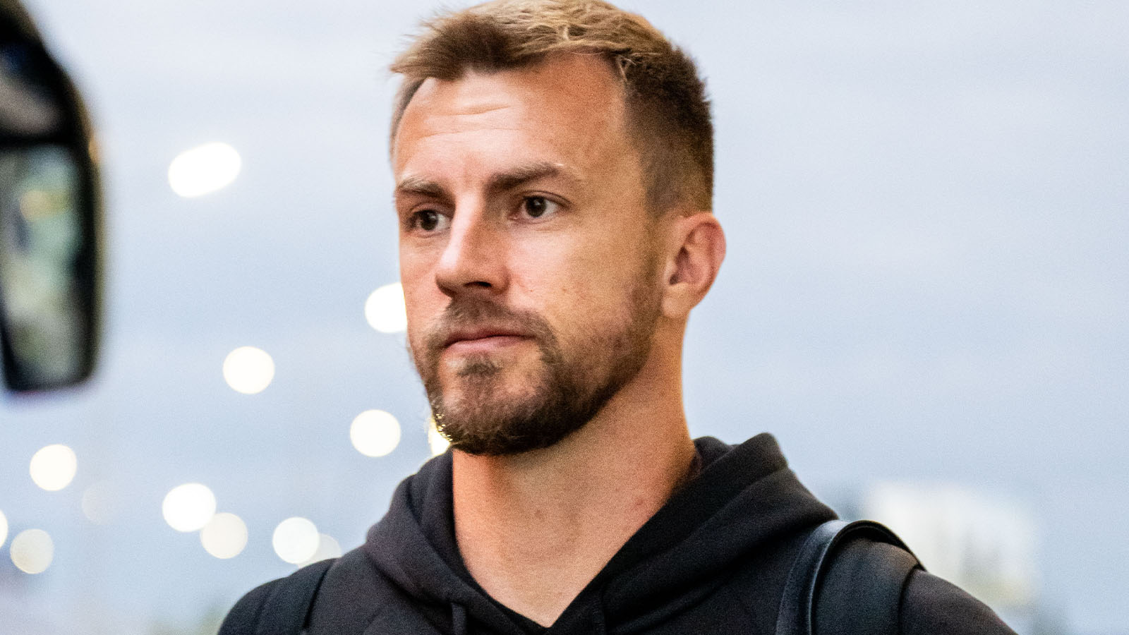 250706 Målvakten Ricardo Friedrich från Malmö FF under lagets resa från Malmö till Tbilisi inför UEFA Champions Leagues första kvalomgångsmatch mellan FC Iberia 1999 och Malmö FF den 6 juli 2025 i Tbilisi.