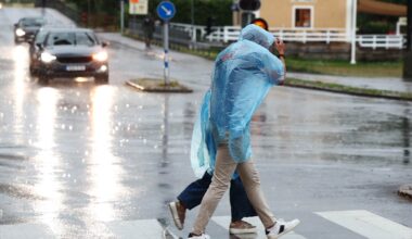 Kraftigt oväder drar in: ”Rejäl rotblöta”