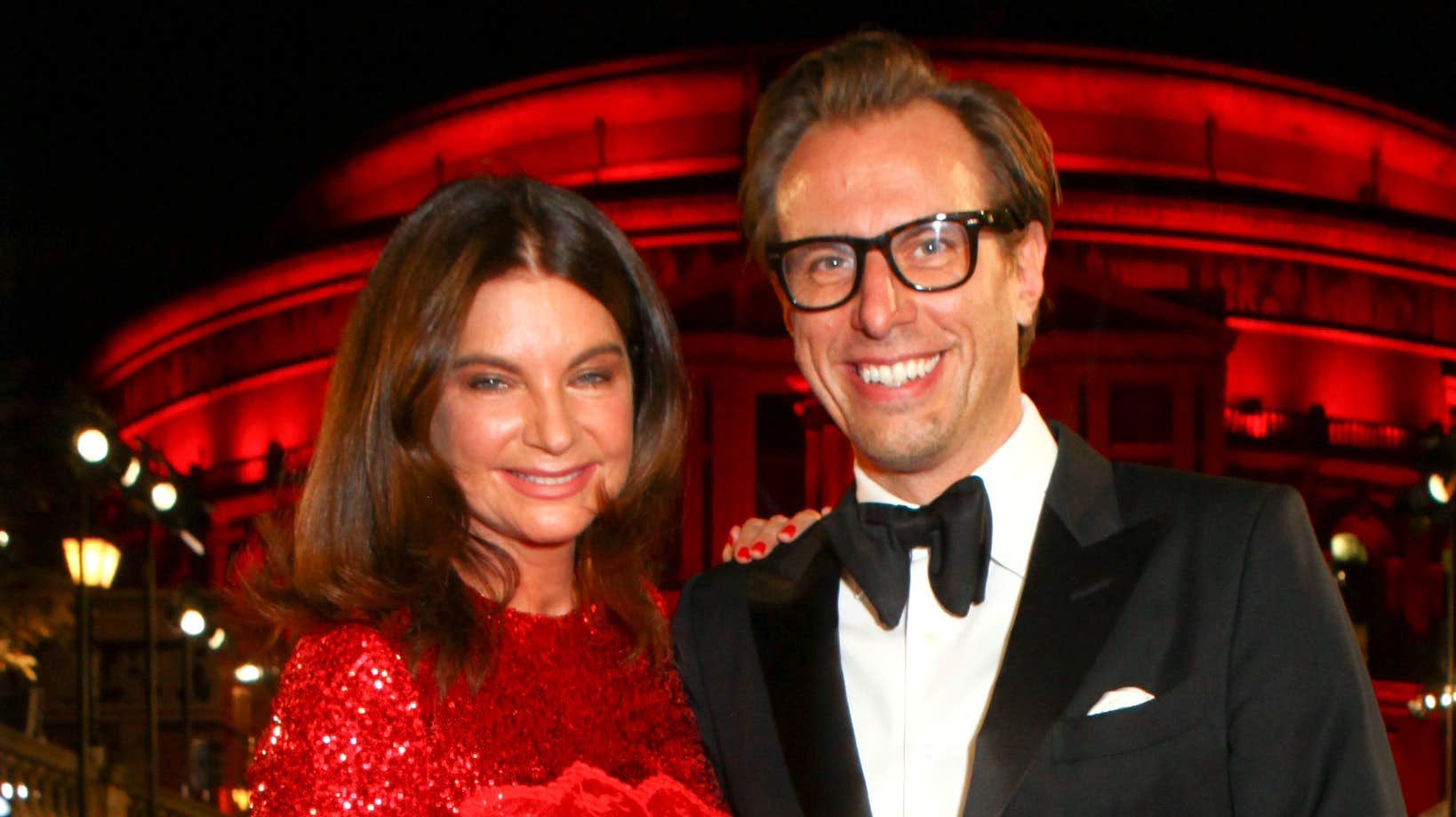 Erik Torstensson stämmer Natalie Massenet