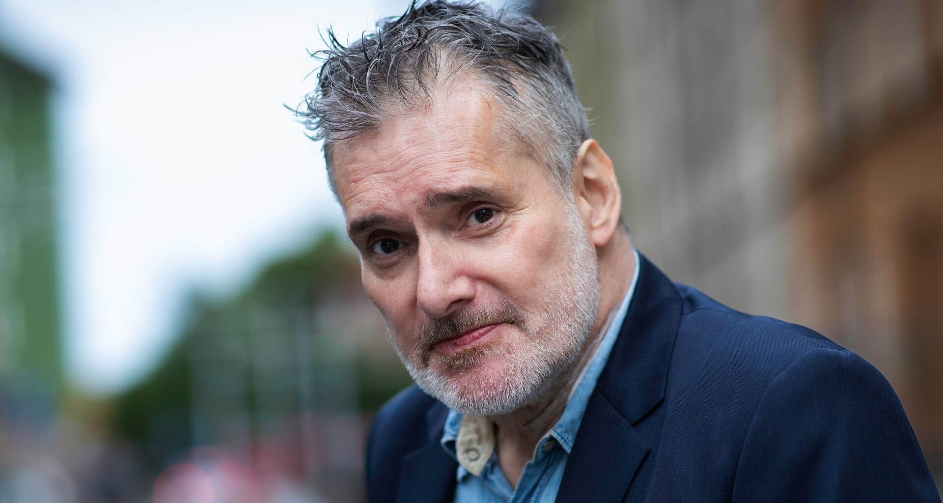 Thorsten Flinck fick inte låna toan – hotade kafépersona • Döms