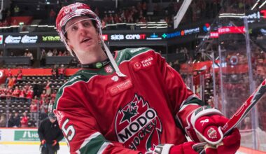 Sverre Rönningen stängs av efter tacklingen i Modo-premiären