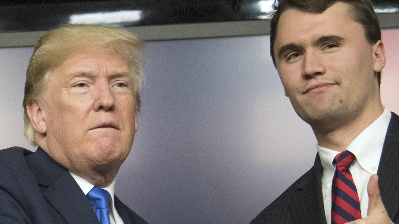 Beväpnad man gripen vid
Charlie Kirk-minnesceremoni