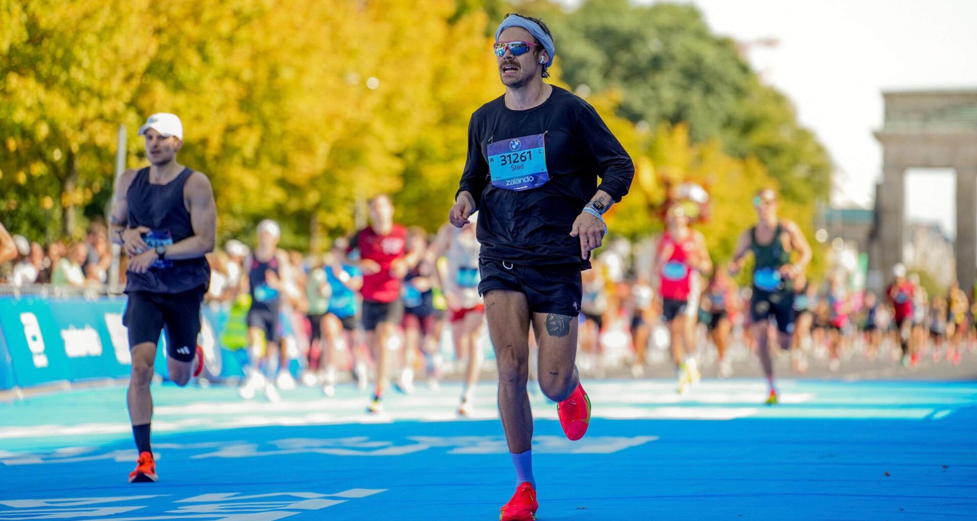 Harry Styles i shorts – en dröm för det lilla klädföretaget