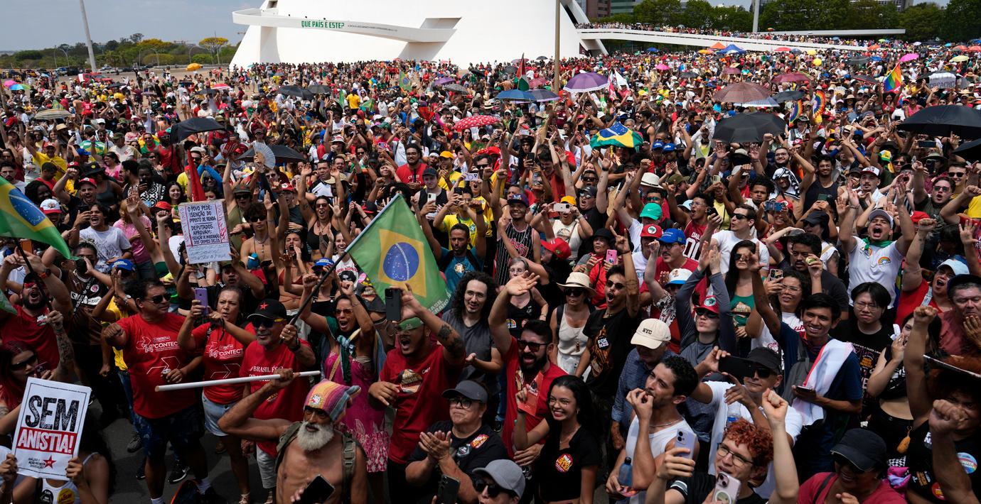 34-åriga Aline: Kongressen består av kriminella