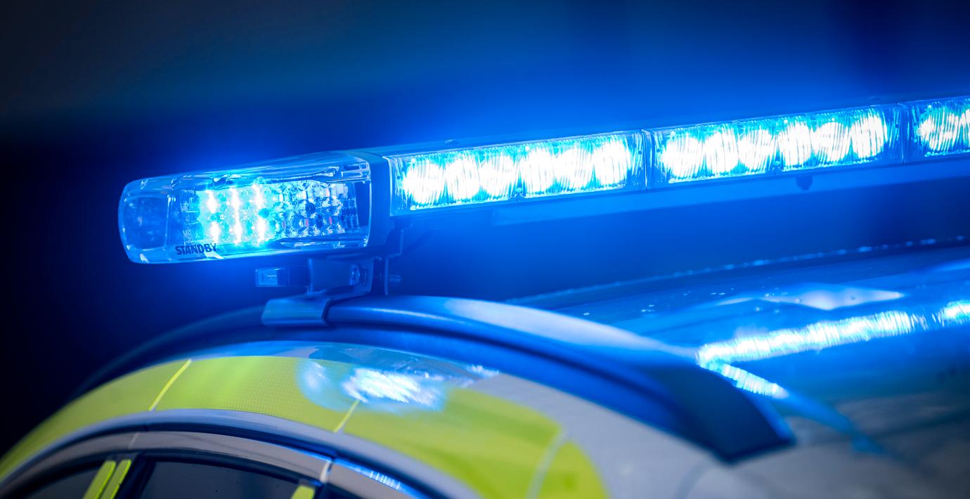 Bostad beskjuten i Västerås – polis på plats