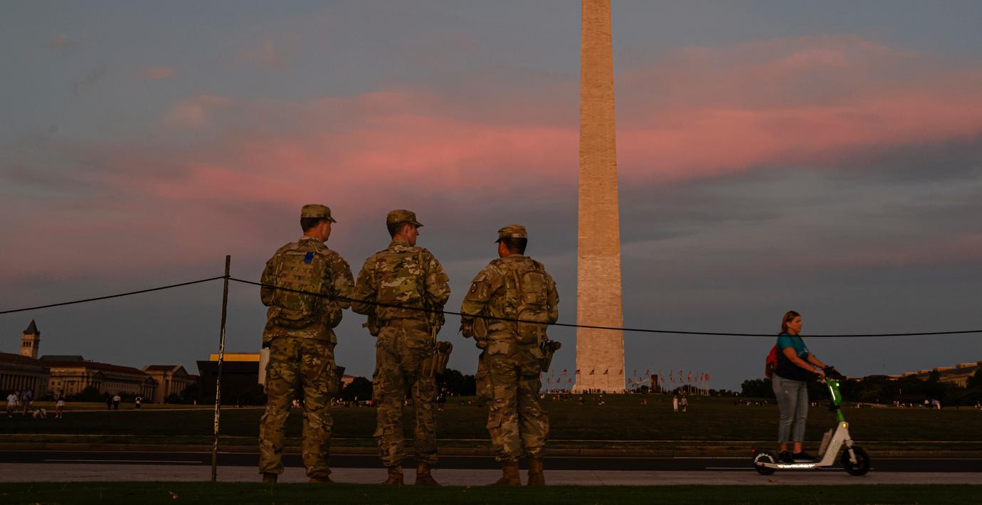 Washington stämmer Trump för ”militär ockupation”
