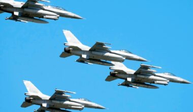 Ryssland skickar drönare – Nato stridsflygplan: ”Kostnaden fungerar inte”