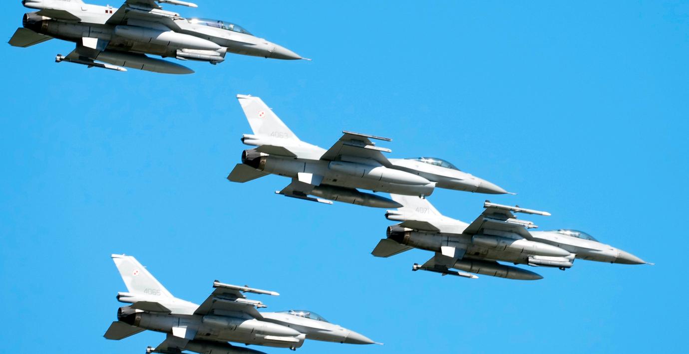 Ryssland skickar drönare – Nato stridsflygplan: ”Kostnaden fungerar inte”