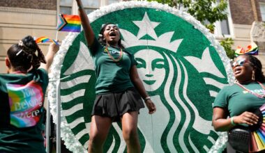 Starbucks stänger butiker och säger upp personal