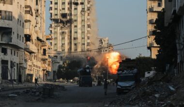 Israels styrkor avancerar – närmar sig Gazas sjukhus