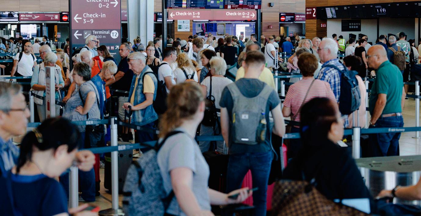 Flygplatskaos på flera håll i Europa efter angreppet