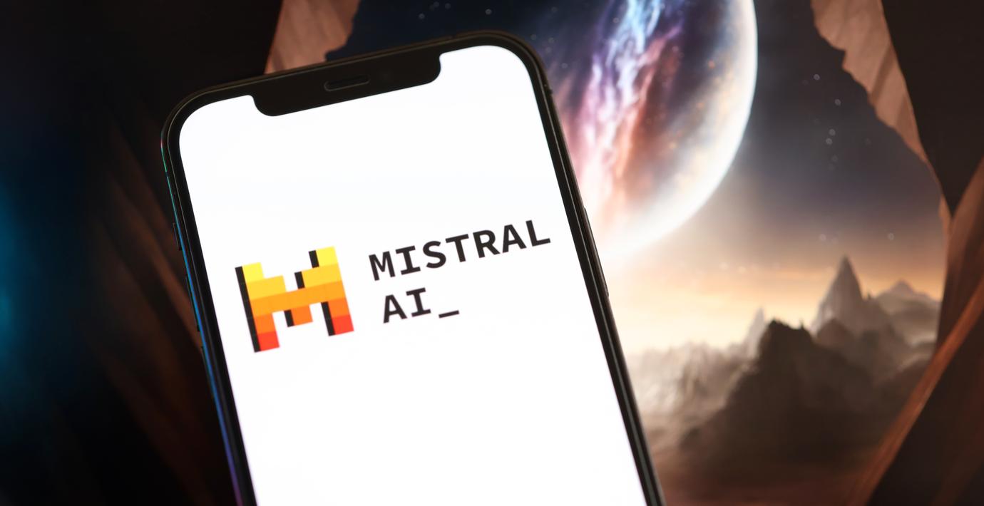 Europeisk jätte satsar på fransk AI-utmanare