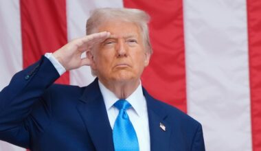Generalerna ska få kärlek av Trump: ”Vi älskar dem”