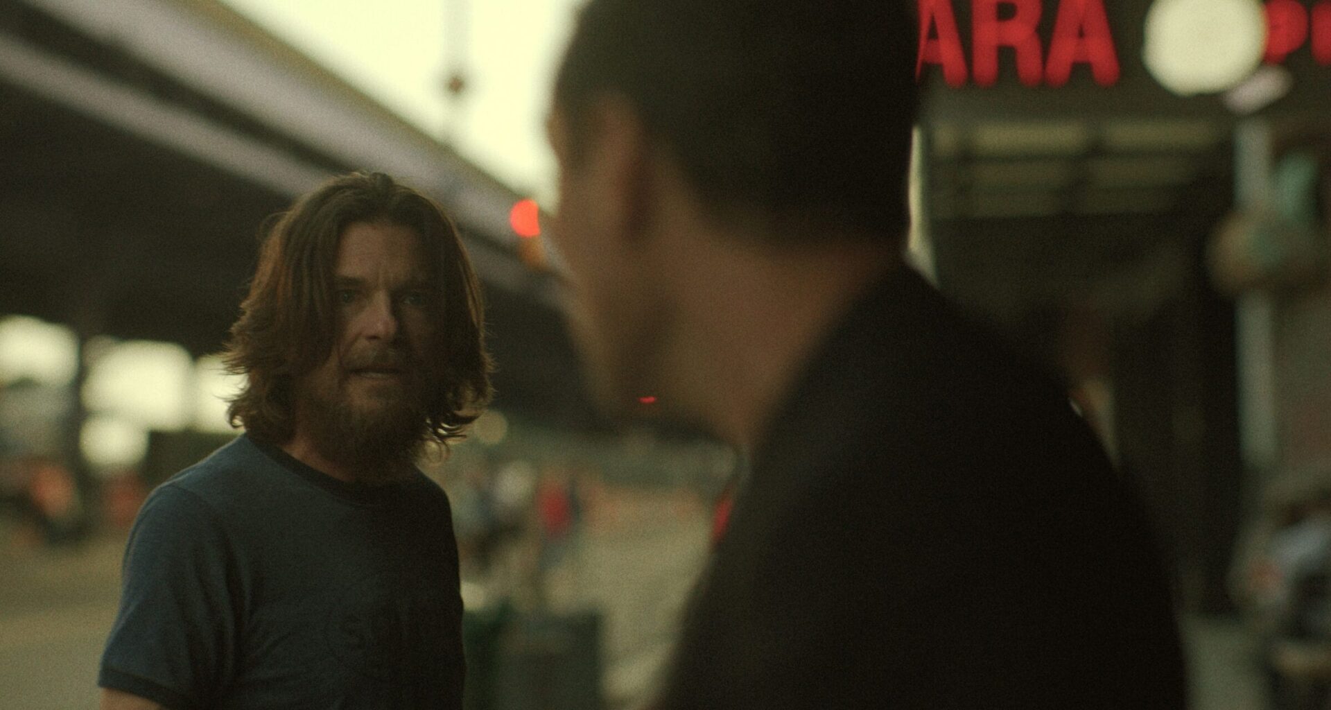 "Spännande" nya miniserien "Black Rabbit" kan bli månadens stora Netflix-favorit