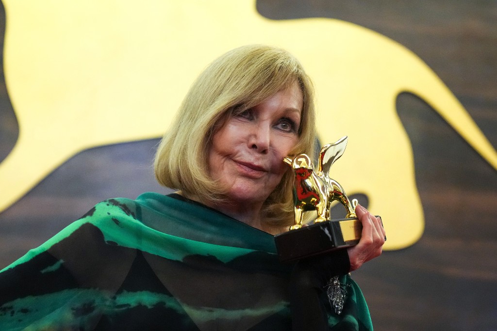 Kim Novak tilldelas hederspris vid Venedig filmfestival