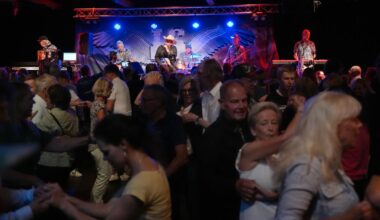 SD vill sänka dansbandsmomsen - dans blir billigare