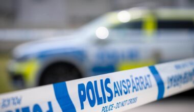 Explosion vid flerfamiljshus på Södermalm
