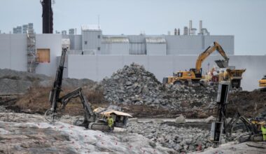 Svensk industri växlar upp – PMI når årshögsta