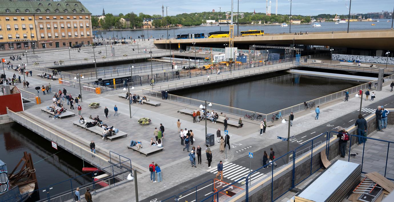 Bussterminalen vid Slussen försenas med ett halvår