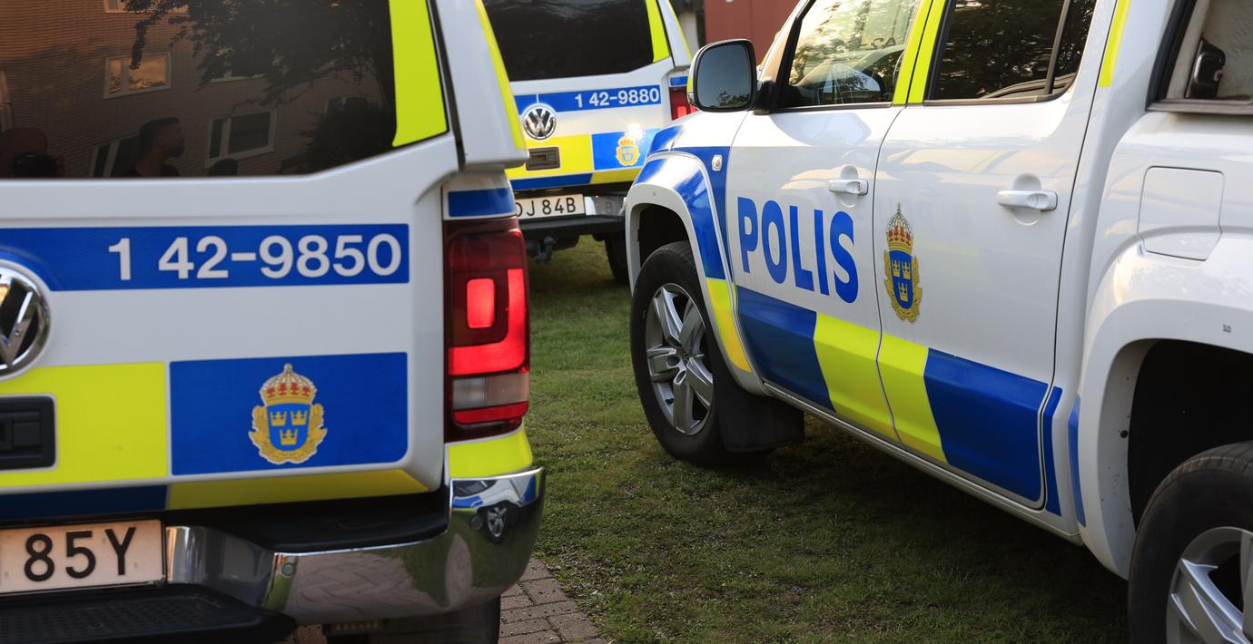 Flickan höggs i magen och ryggen – kniven har hittats