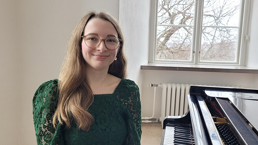 Pianot blev räddningen i det svåra – nu sprider Anna kunskap om autism