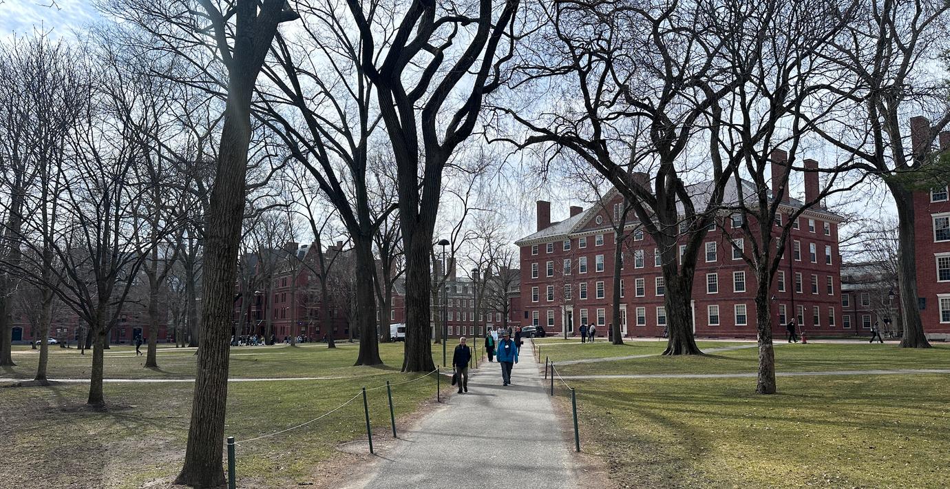 Olagligt av Trump att frysa Havards bidrag