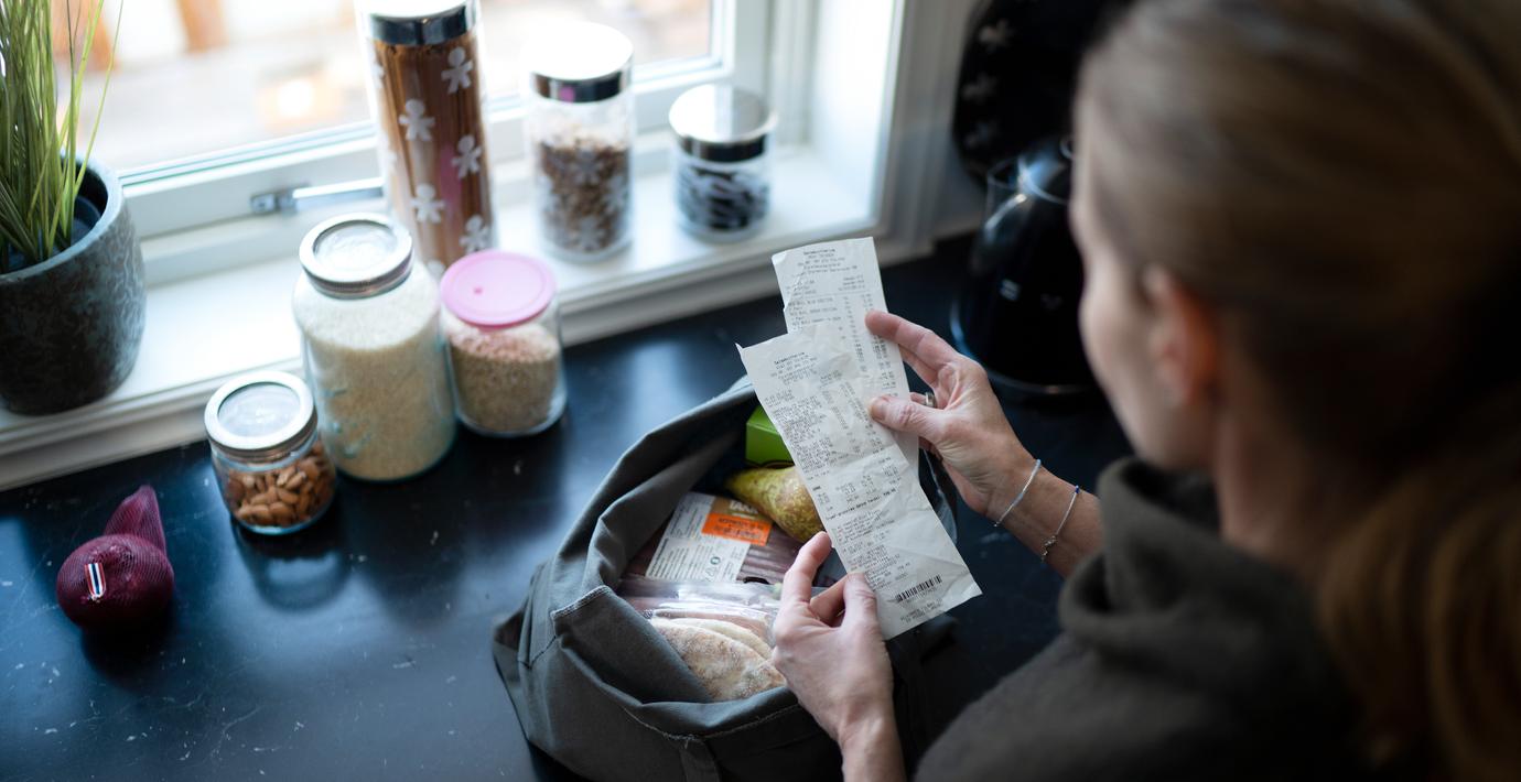 Halverad matmoms sänker inflationen – men räkna inte med lägre ränta - Omni