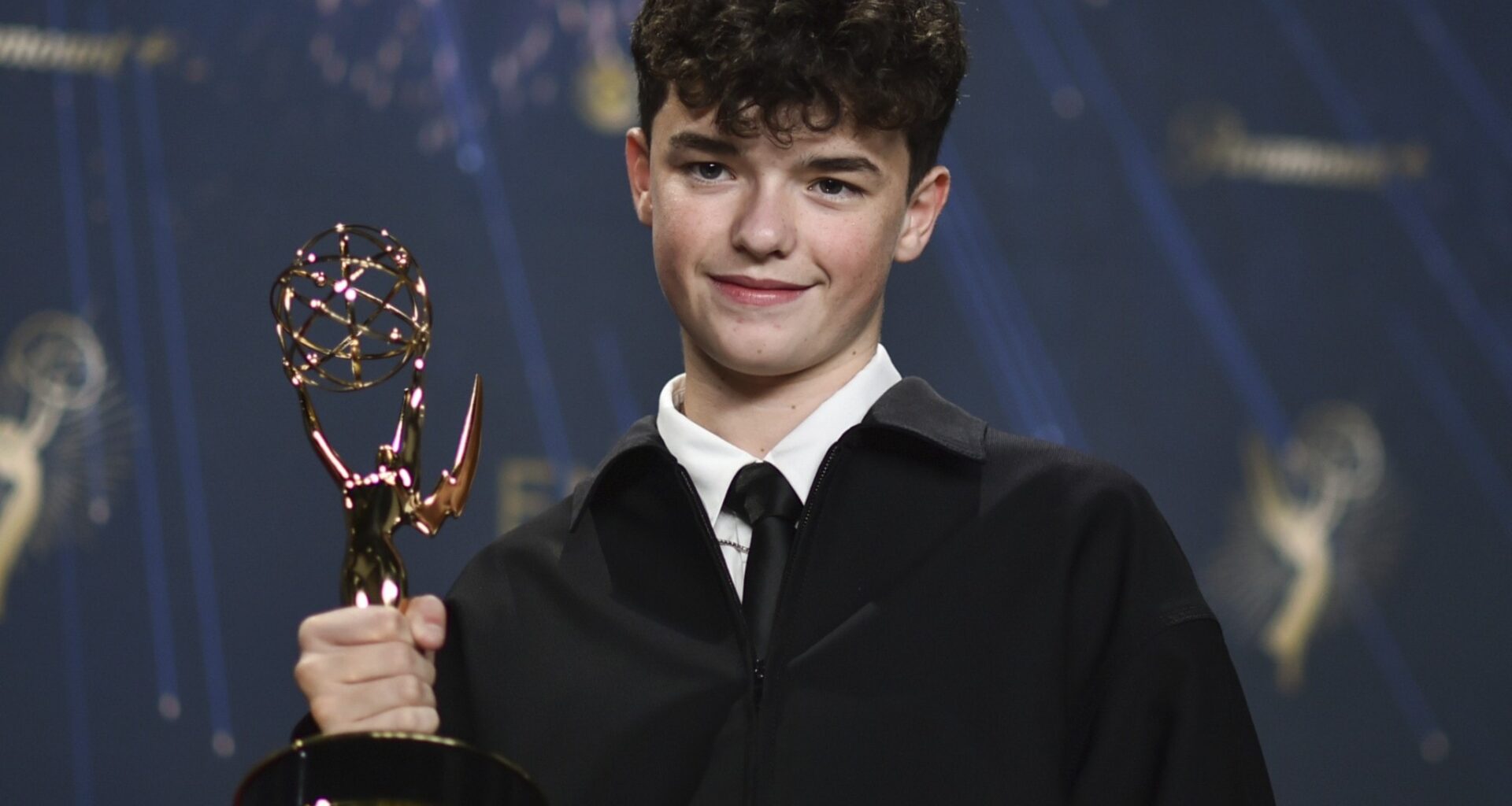 15-åringen historisk – prisas på Emmygalan för ”Adolescence” - Kulturnytt