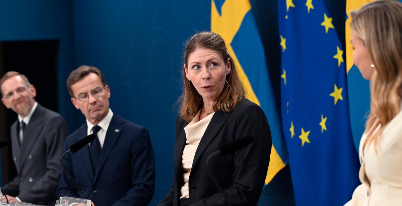 Nya ministern kritiseras för tidigare åsikter om abort