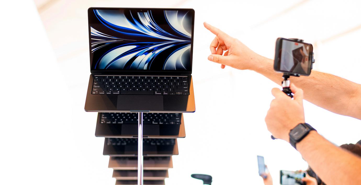 Apple väntas lansera Macbook med pekskärm 2026